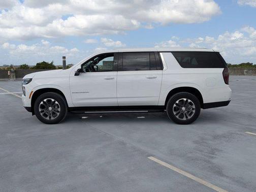 2025 Chevrolet Suburban LS
