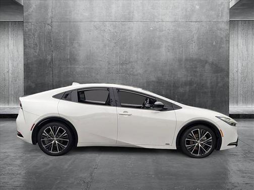 2024 Toyota Prius XLE