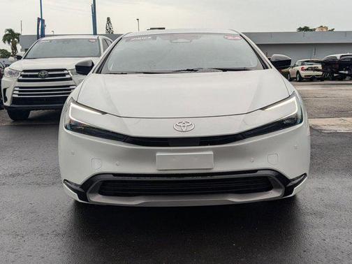 2024 Toyota Prius XLE