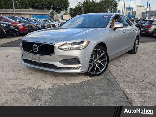 2018 Volvo S90 T5 Momentum