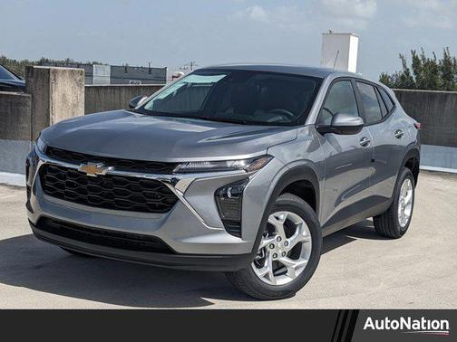 2025 Chevrolet Trax LS