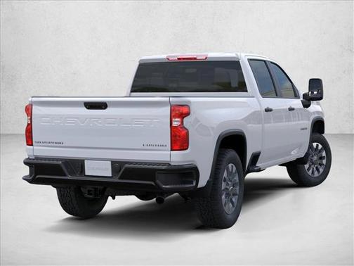 Summit White 2026 Chevrolet Silverado 2500 Custom