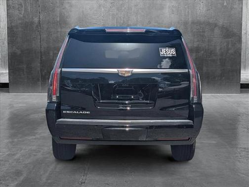 2017 Cadillac Escalade ESV Luxury