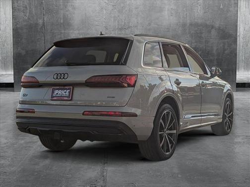 2024 Audi Q7 55 Premium Plus