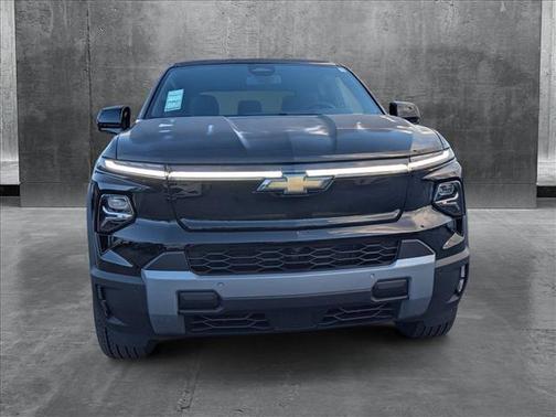 2025 Chevrolet Silverado EV LT