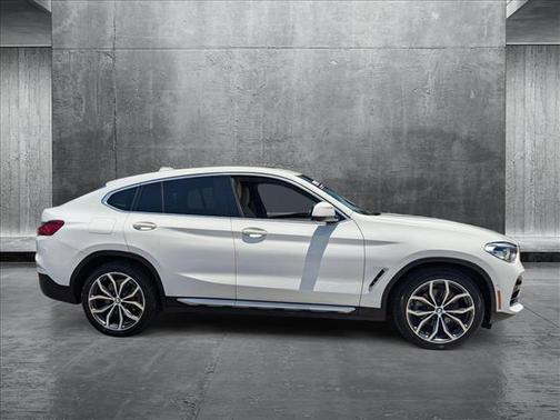 2021 BMW X4 xDrive30i