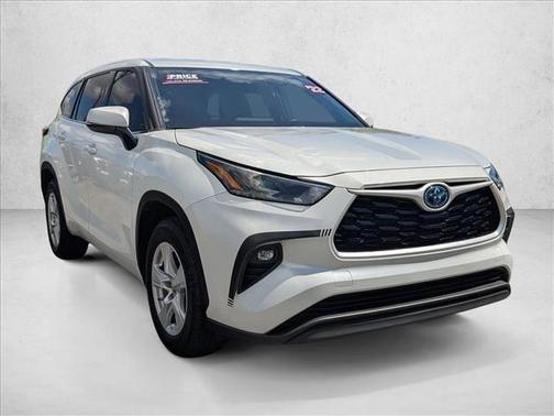 2022 Toyota Highlander Hybrid LE