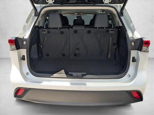 2022 Toyota Highlander Hybrid LE