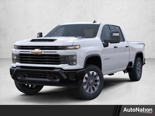 Summit White 2026 Chevrolet Silverado 2500 Custom