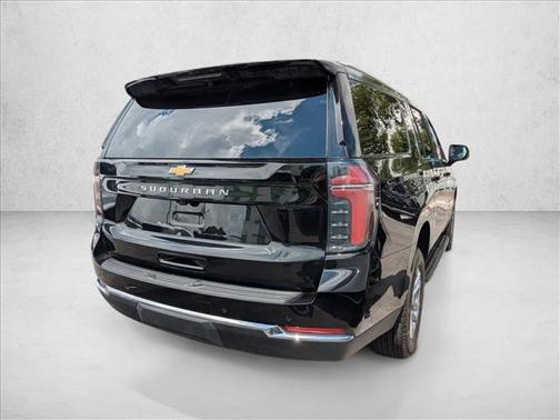 2025 Chevrolet Suburban LS