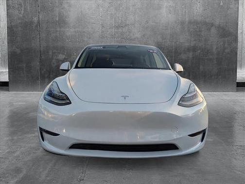 2022 Tesla Model Y Long Range Dual Motor All-Wheel Drive