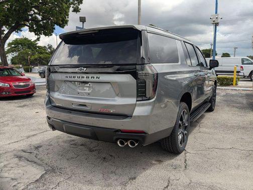2025 Chevrolet Suburban RST