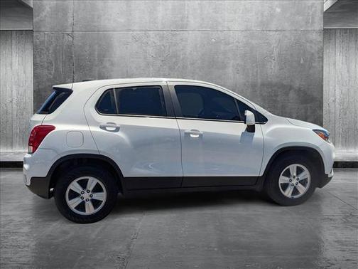 2022 Chevrolet Trax LS