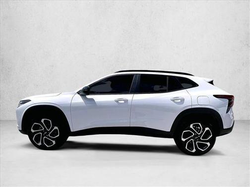 Summit White 2026 Chevrolet Trax FWD 2RS