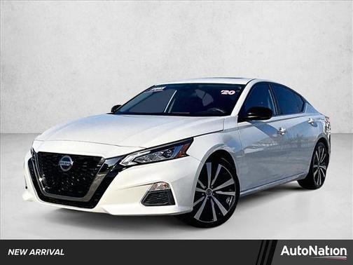 2020 Nissan Altima SR FWD
