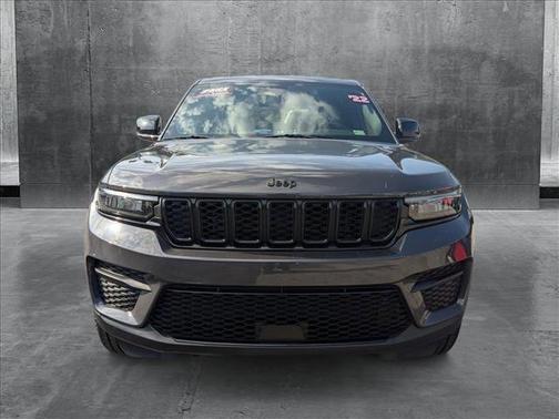 2024 Jeep Grand Cherokee Altitude