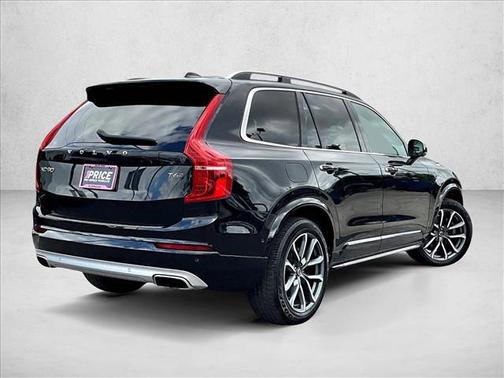 2019 Volvo XC90 T6 Momentum