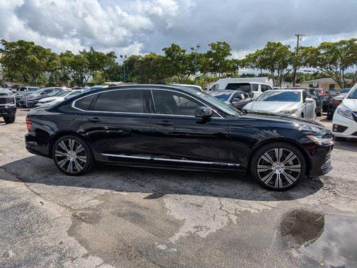 2025 Volvo S90 B6 Plus