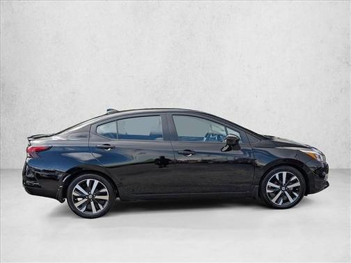 2022 Nissan Versa 1.6 S