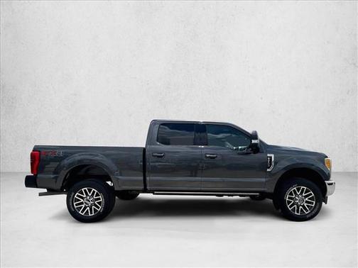 MAGNETIC 2017 Ford F-250 Lariat