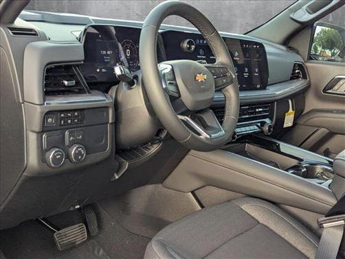 2025 Chevrolet Suburban LS