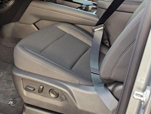 2025 Chevrolet Suburban LS
