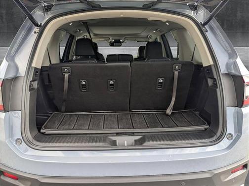 2025 Honda Pilot Touring 8-Passenger