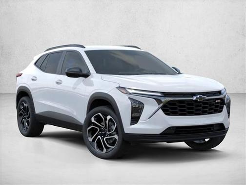 Summit White 2026 Chevrolet Trax FWD 2RS