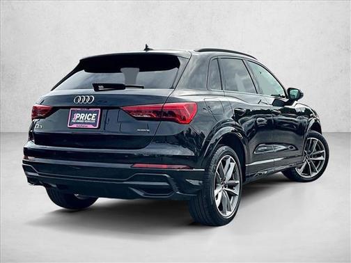 2022 Audi Q3 45 S line Premium