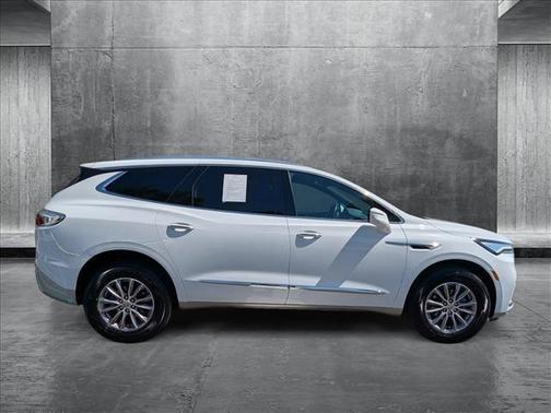 2023 Buick Enclave Essence FWD