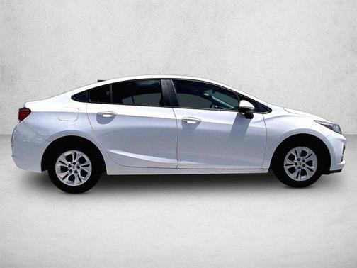 Summit White 2019 Chevrolet Cruze LS