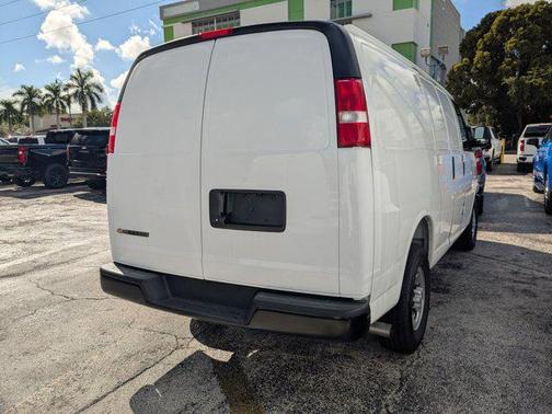 2025 Chevrolet Express 2500 RWD 2500 Regular Wheelbase WT