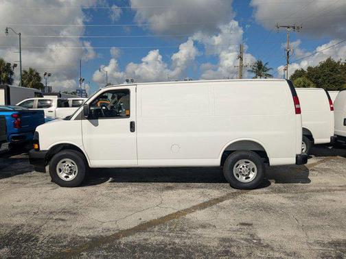 2025 Chevrolet Express 2500 RWD 2500 Regular Wheelbase WT
