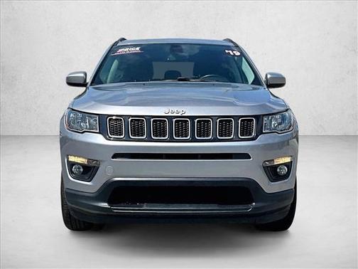 Billet Silver Metallic Clearcoat 2019 Jeep Compass Latitude