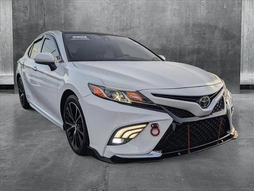 2018 Toyota Camry SE