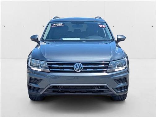 Platinum Gray Metallic 2020 Volkswagen Tiguan 2.0T SE