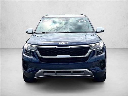 Dark Ocean Blue/White Roof 2022 Kia Seltos S