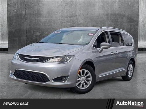 2018 Chrysler Pacifica Touring-L