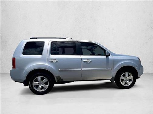 Alabaster Silver Metallic 2011 Honda Pilot EX-L