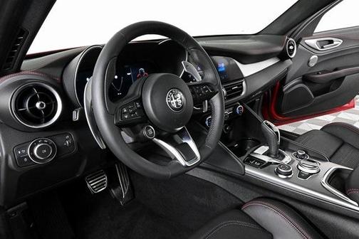 2025 Alfa Romeo Giulia