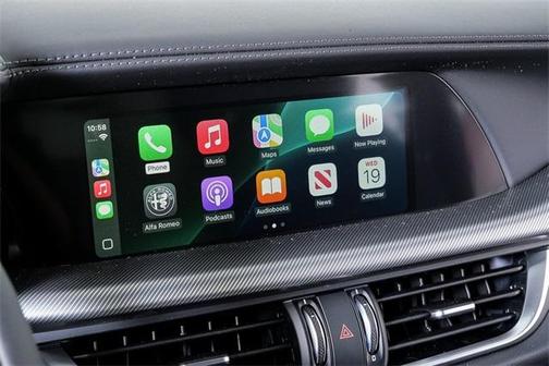 2025 Alfa Romeo Stelvio Base