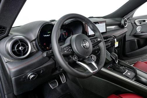 2026 Alfa Romeo Tonale Base