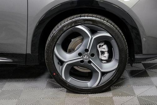 2026 Alfa Romeo Tonale Base