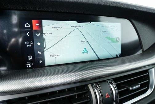 2025 Alfa Romeo Stelvio Base