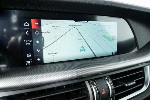 2025 Alfa Romeo Stelvio Base