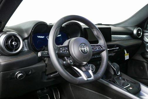 2026 Alfa Romeo Tonale Base