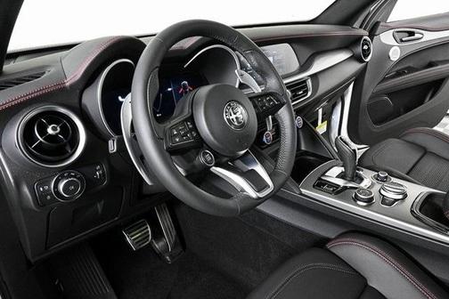 2025 Alfa Romeo Stelvio Special Edition