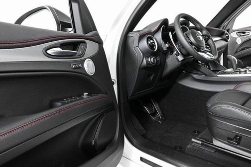 2025 Alfa Romeo Stelvio Special Edition