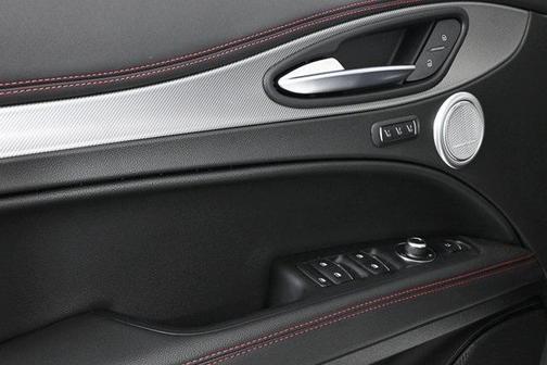 2025 Alfa Romeo Stelvio Special Edition