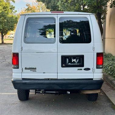 2010 Ford E350 Super Duty XL